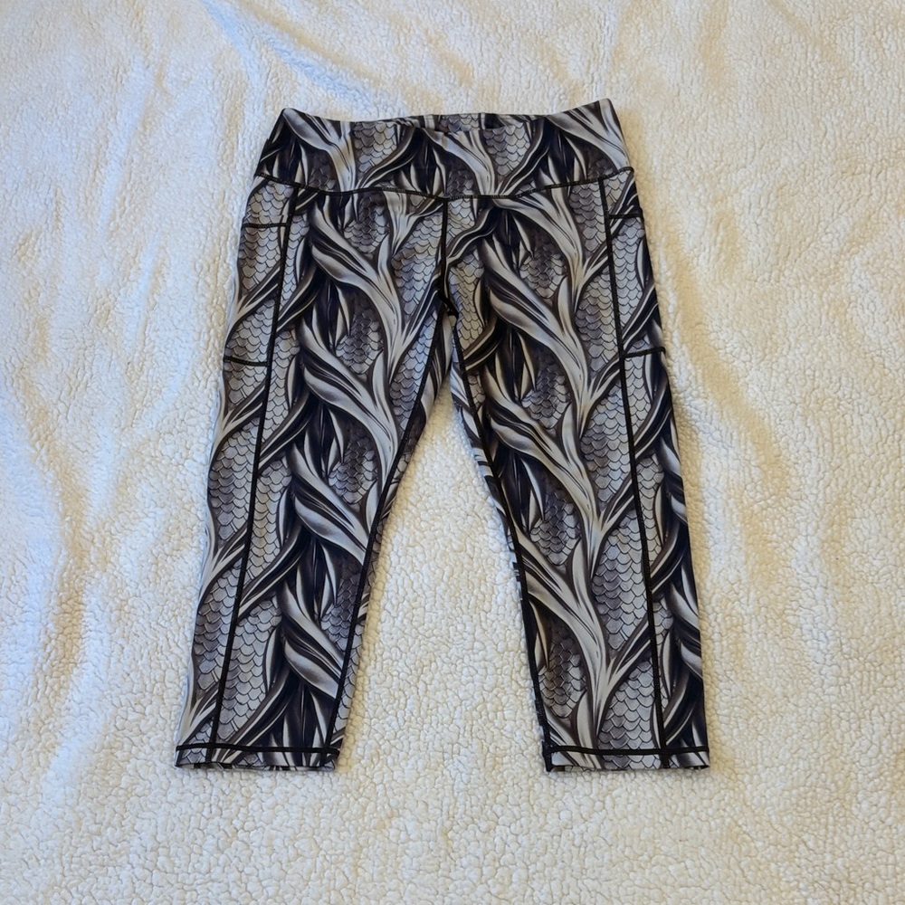 Constantly Varied Gear Black and Gray Patterned Leggings